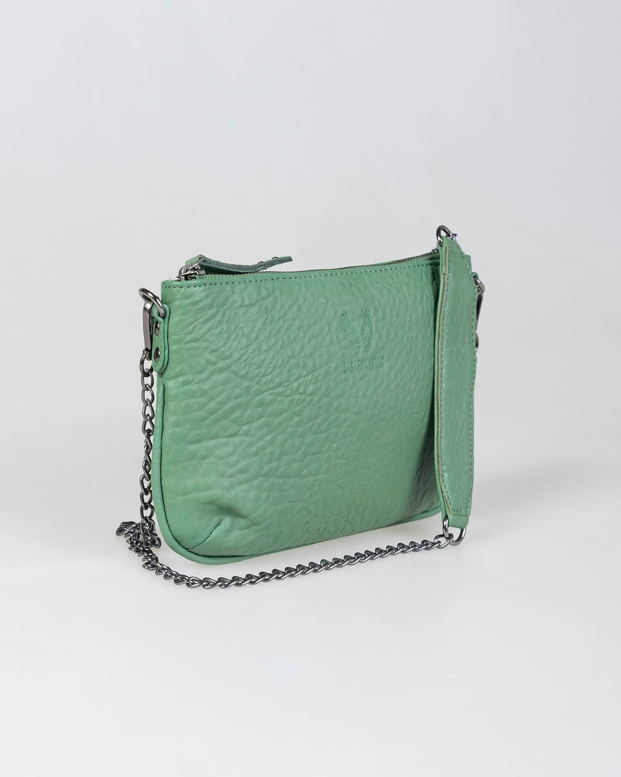 Bolso pequeño piel con cadena de metal