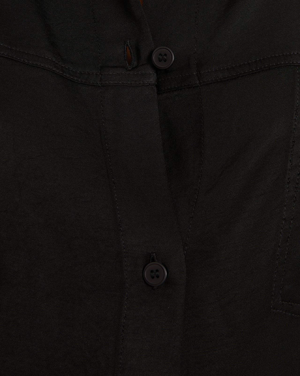 Camisa con bolsillos delanteros