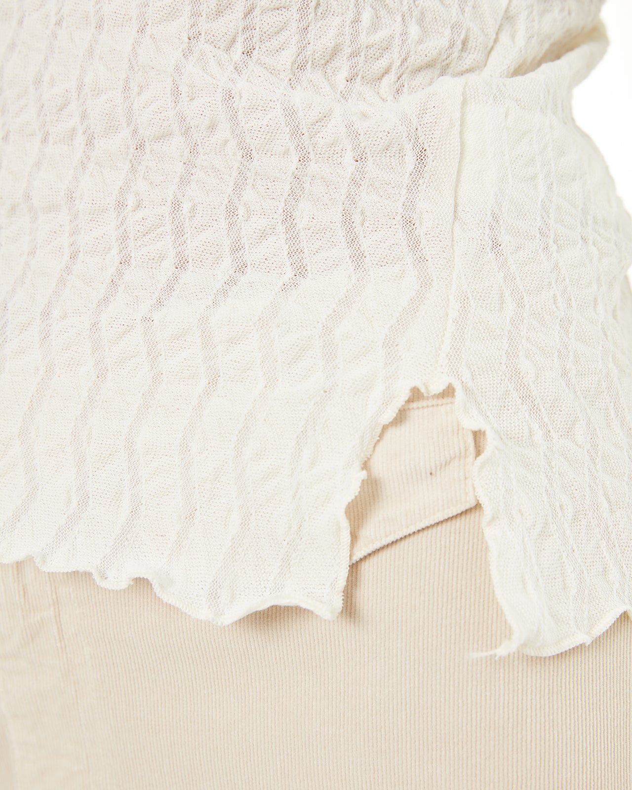 Camiseta estructura, manga acampanada