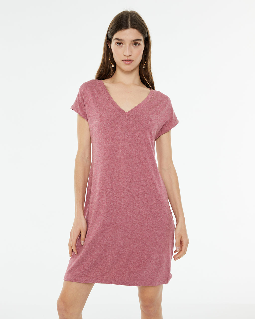 Vestido corto con escote pico y manga caída