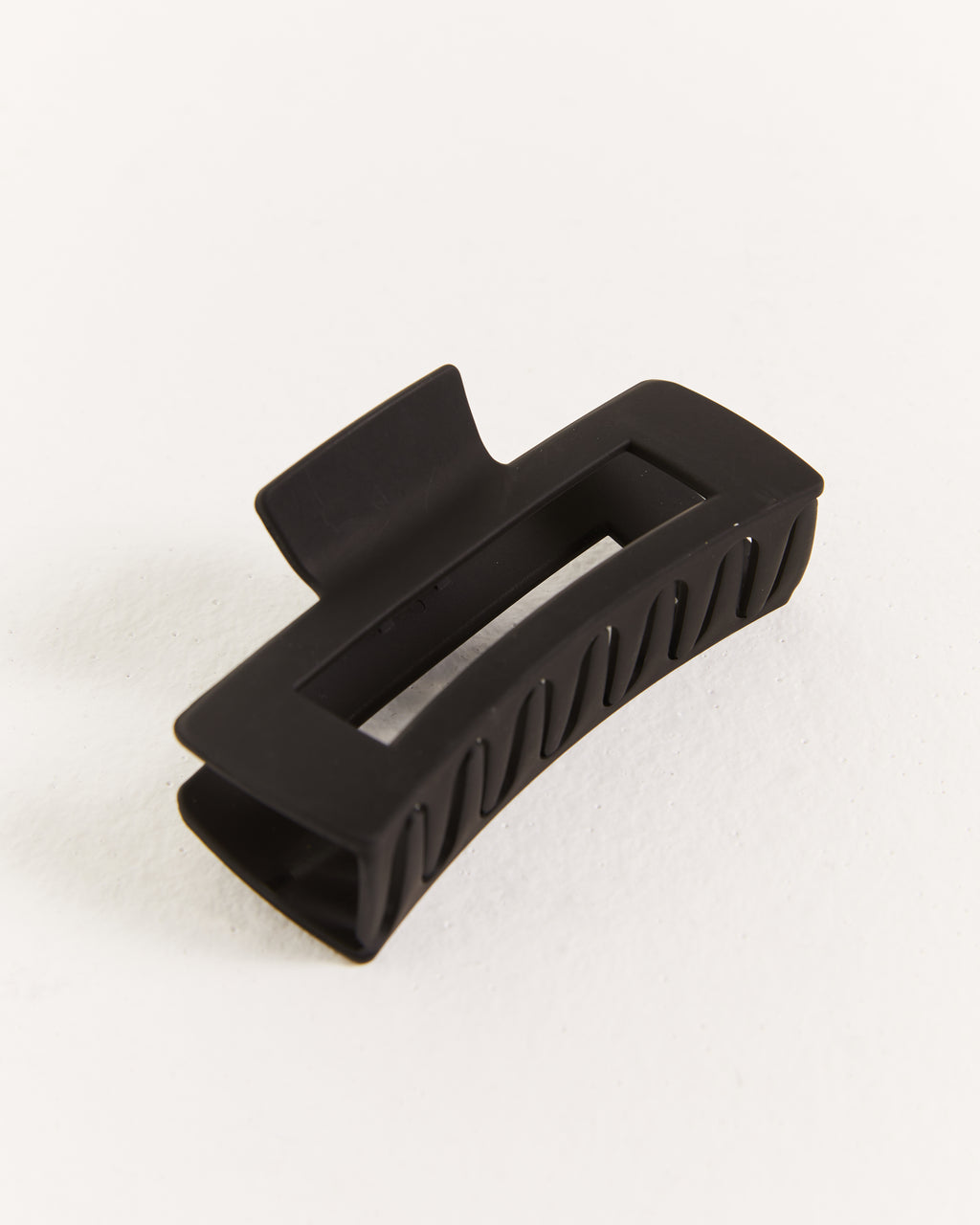 Pinza negra