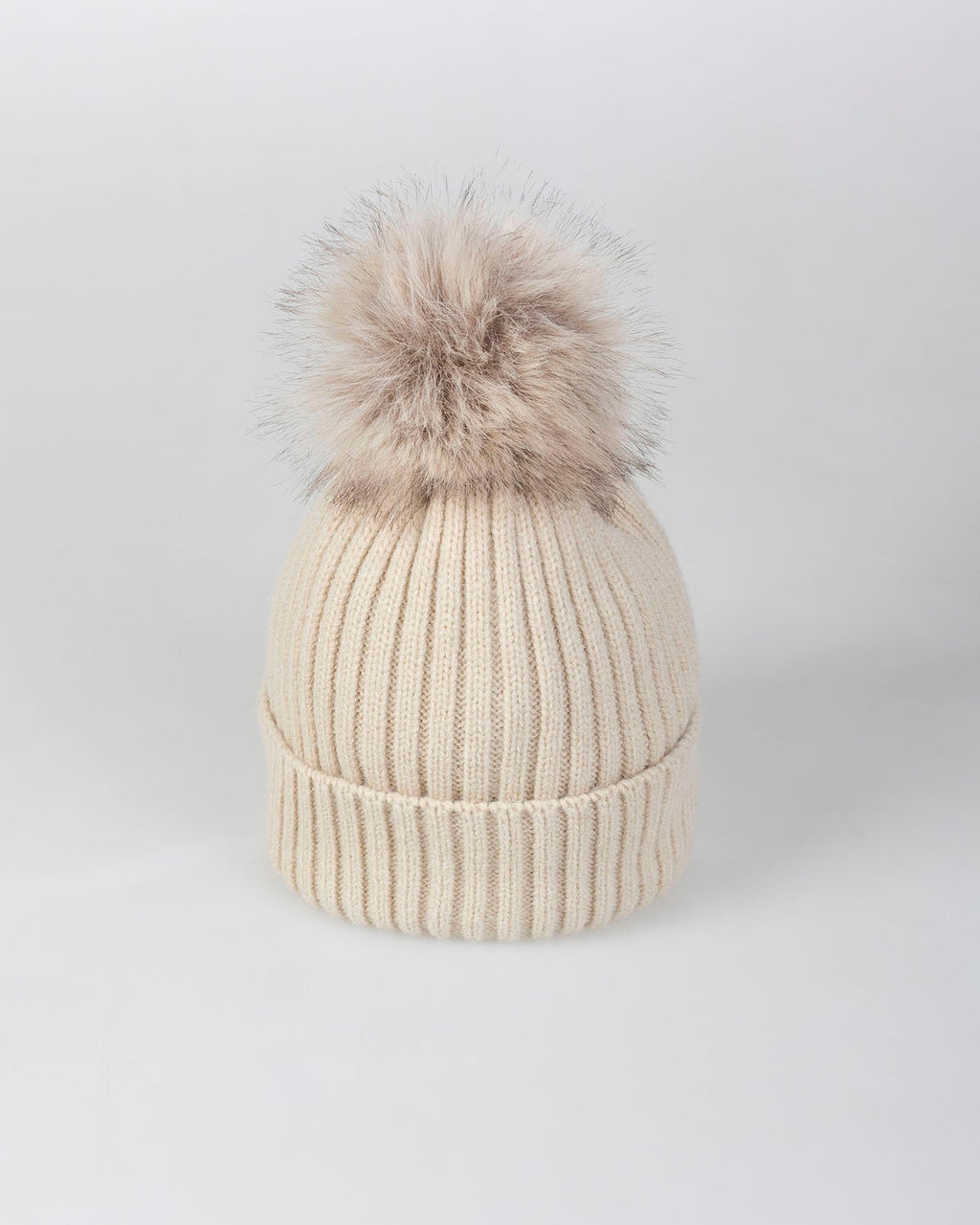 Gorro con bola