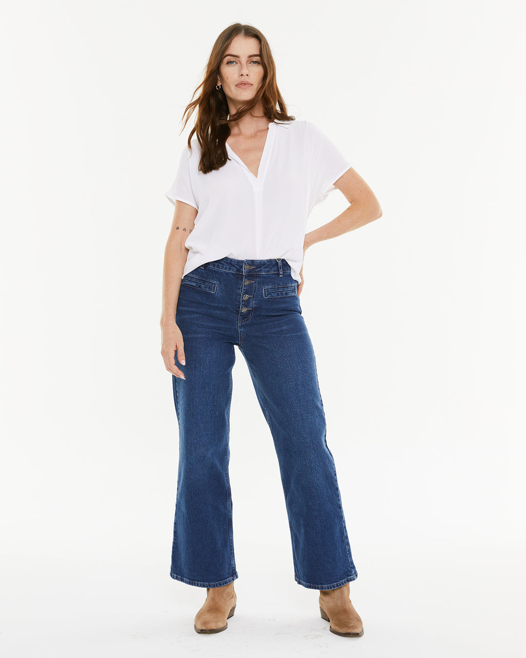 Pantalón ancho con bolsillos tipo vivo